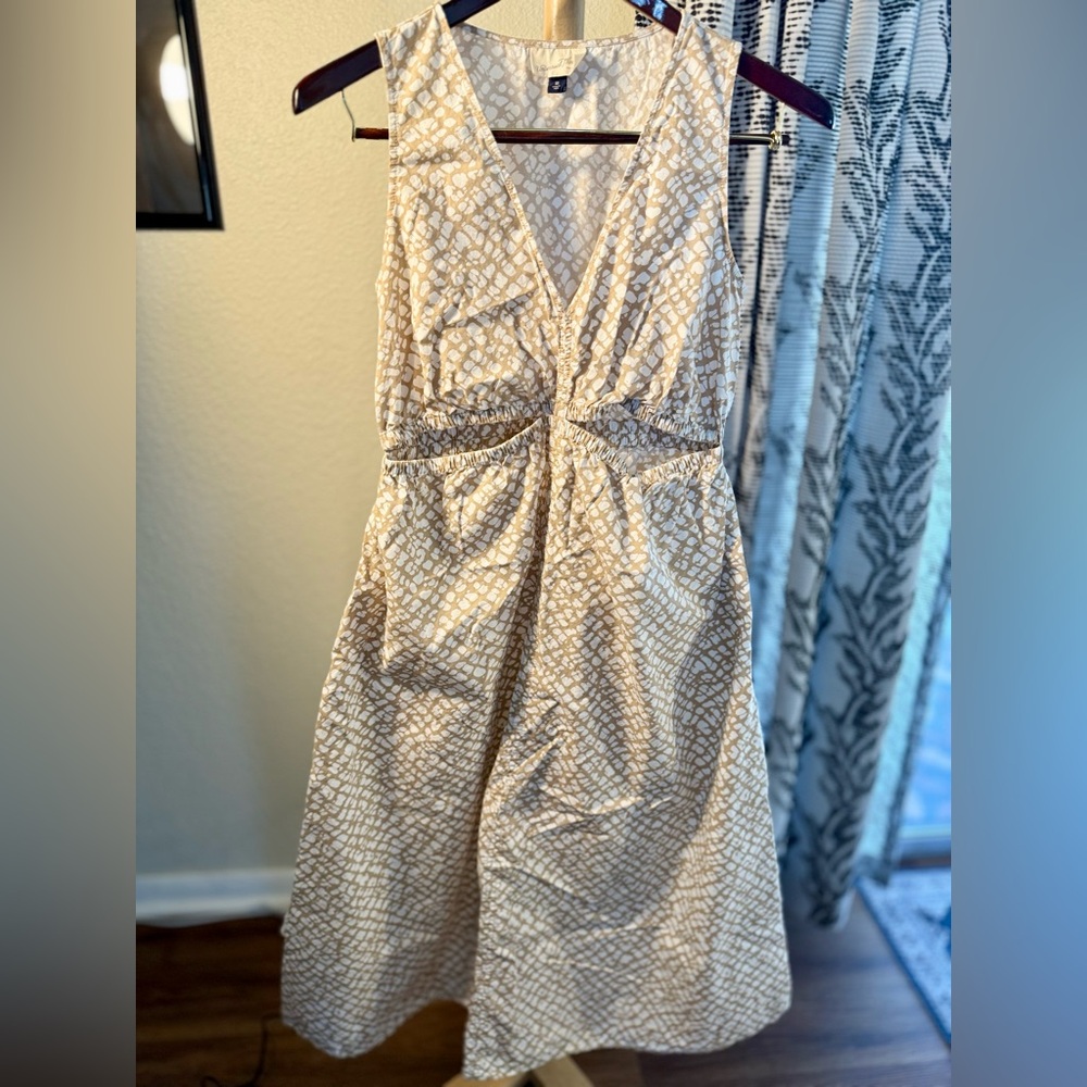 Universal Thread Tan Abstract Cut-Out Maxi A-Line
Dress